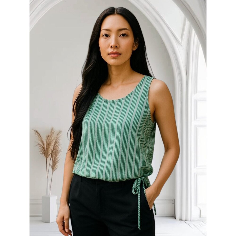 Universal Thread Tank Top Women’s Medium M Green White Striped Sleeveless Scoop